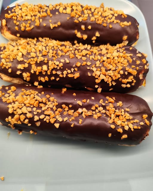 Éclairs de chocolate
