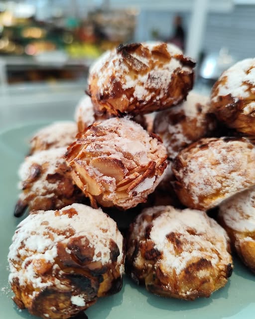 Pastéis de amêndoa