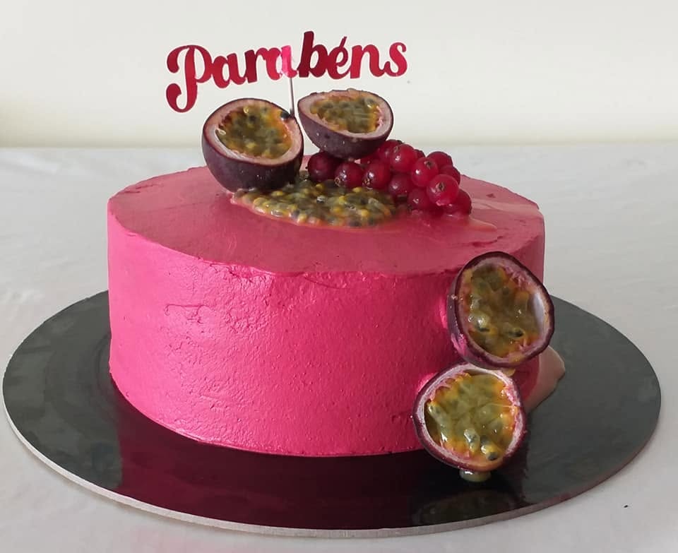 Bolo de Laranja com Mousse de Maracujá
